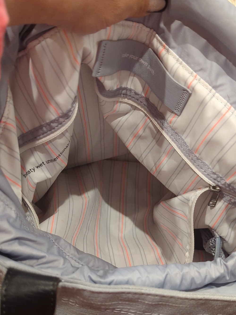 β€οΈπLululemon Out & About Tote Gym Bag πβ€οΈ - Picture 6 of 16